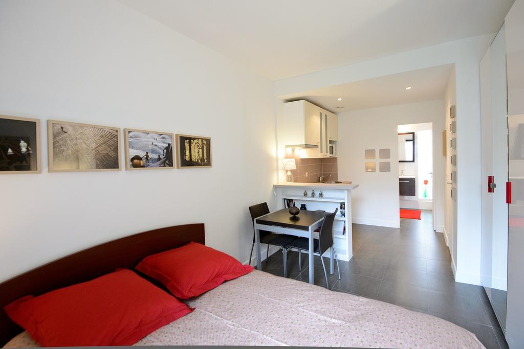 La Campagne A Paris B&B الغرفة الصورة